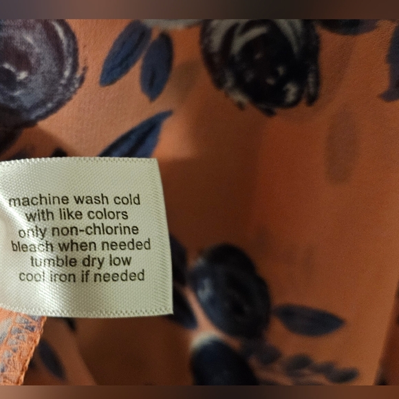 Layered floral sleeves top - Picture 4 of 5